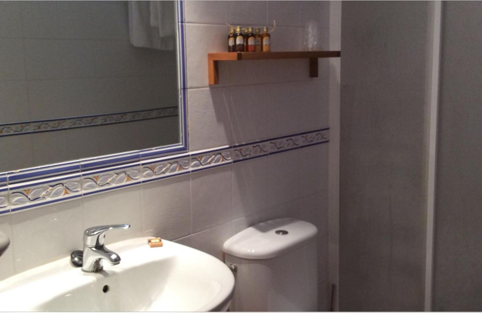 Hotel Rural Los Roturos Maestu Bagian luar foto