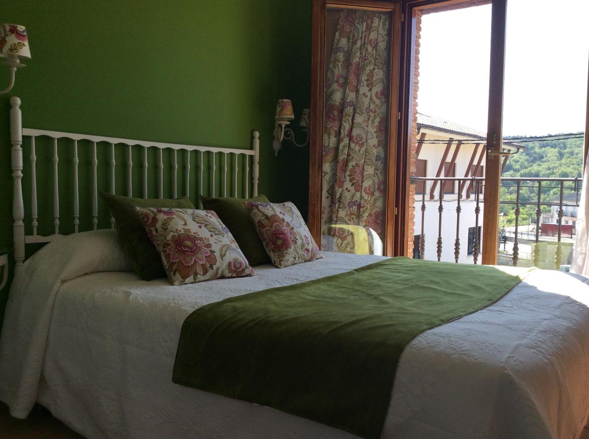 Hotel Rural Los Roturos Maestu Bagian luar foto